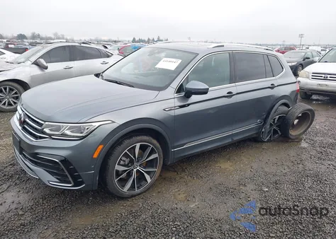 2022 Volkswagen Tiguan 2.0T Sel R-Line z USA, uszkodzony, nr VIN 3VV4B7AX2NM087504